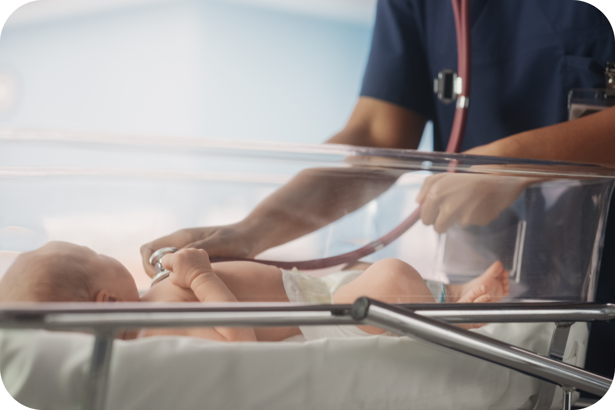 👶 Woda dla niemowląt – Dlaczego woda z kranu i woda butelkowana mogą być ryzykowne