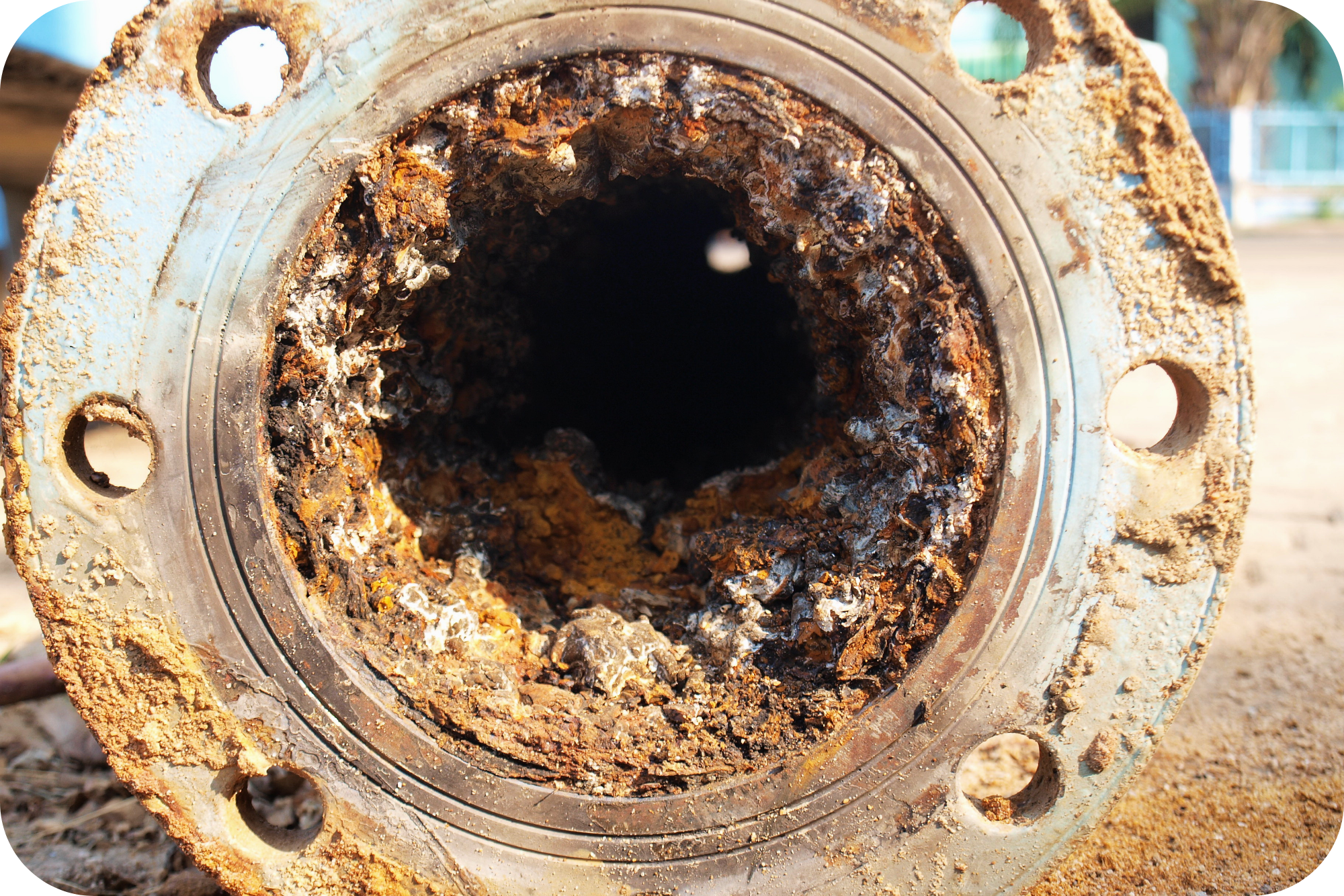 ⚙️ Metale ciężkie i stare rury – cicha trucizna w kranie